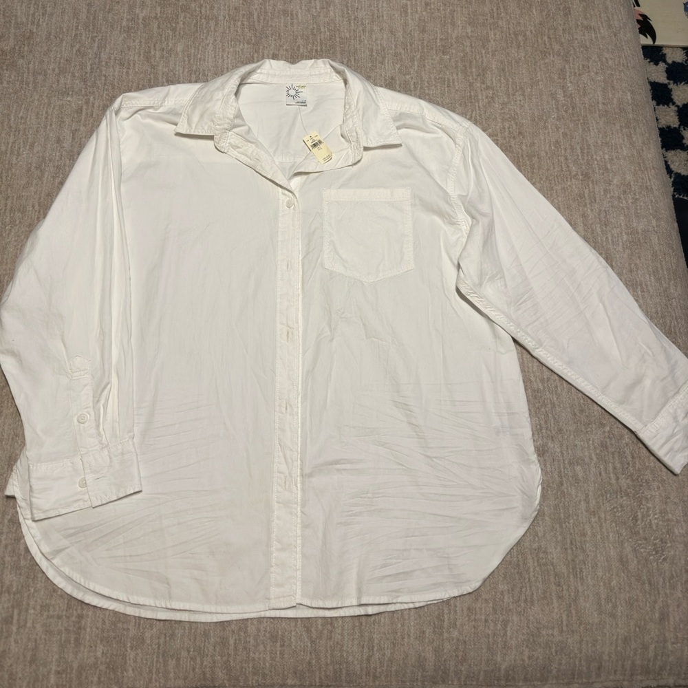 NWT-  Aerie white button down.